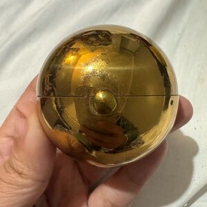 Vintage 1950’s Wadsworth Golden Ball Mirrored Makeup Compact